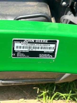 Image of John Deere 120R equipment image 4