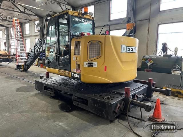 Image of John Deere 135G equipment image 2