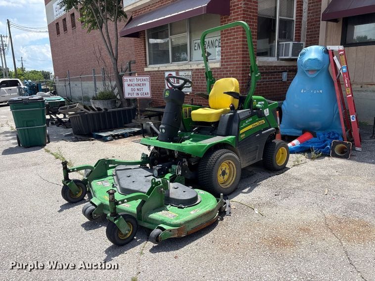 2017 John Deere 1550 Equipment Image0