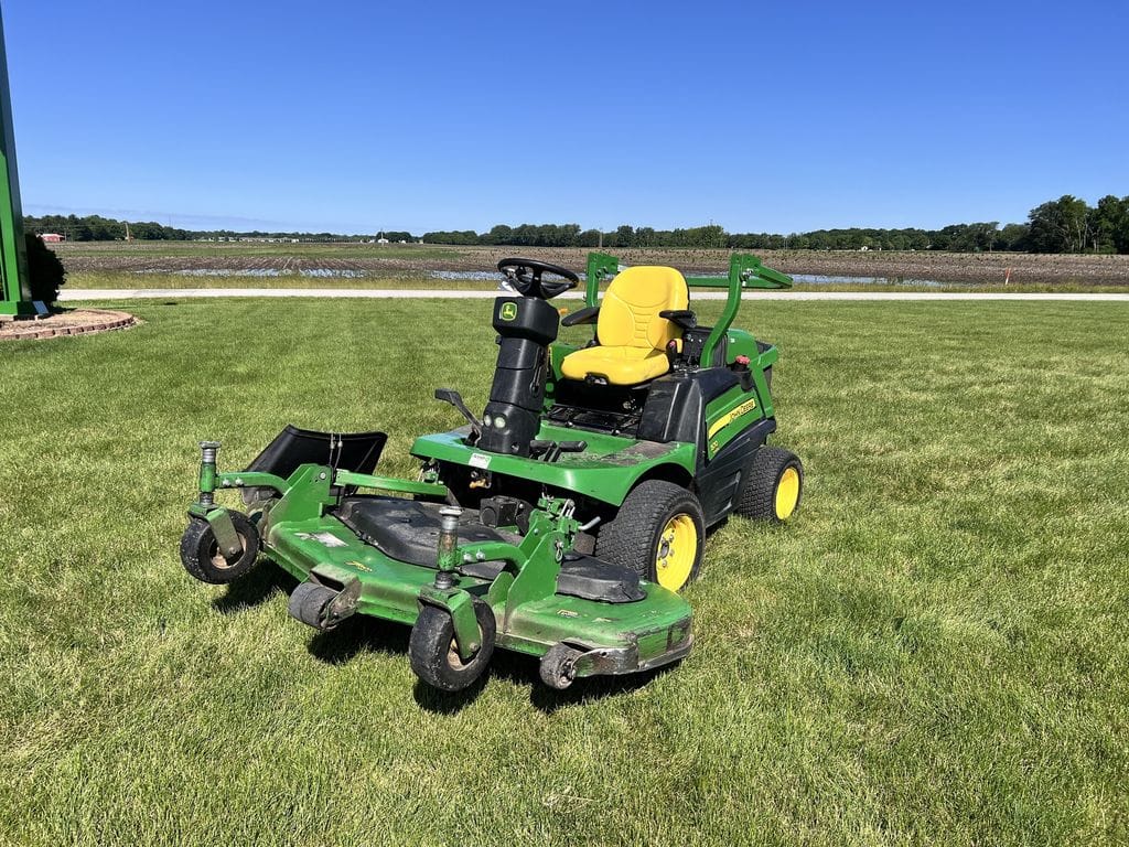 2017 John Deere 1570 Equipment Image0