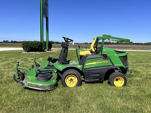 Image of John Deere 1570 equipment image 1