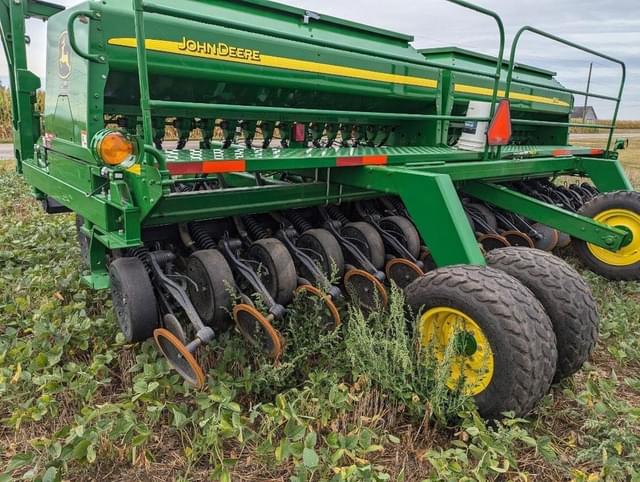Image of John Deere 1590 equipment image 2