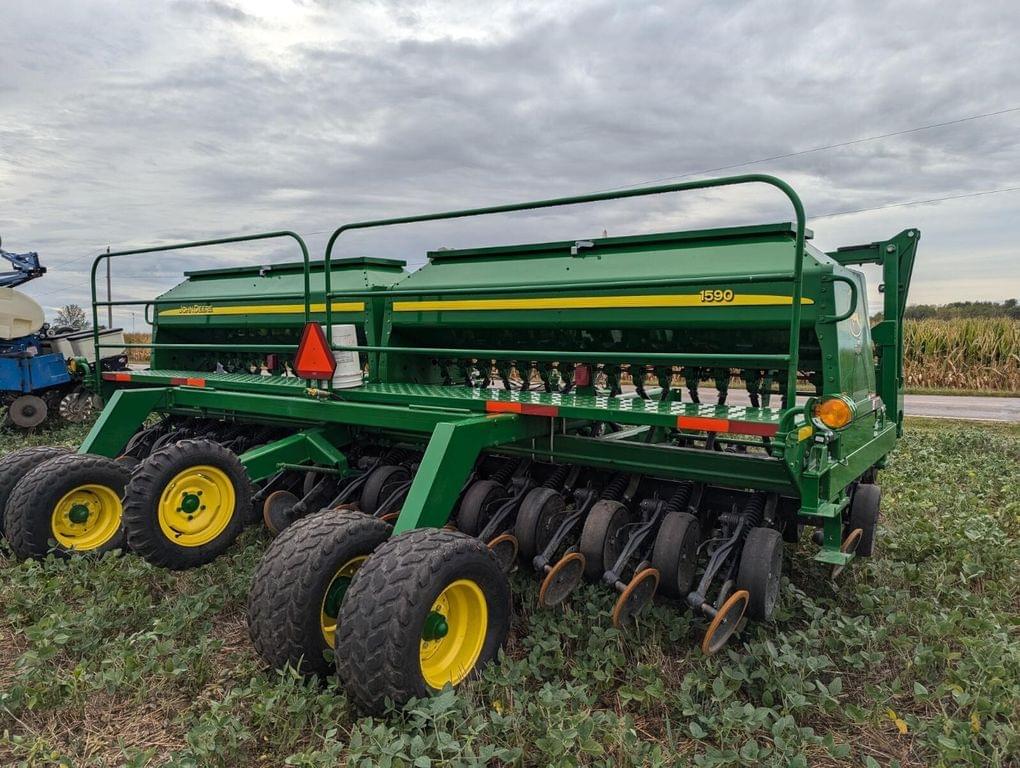 Image of John Deere 1590 Primary image