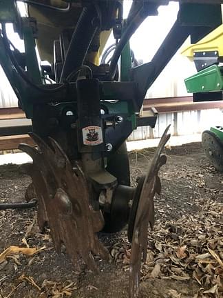Image of John Deere 1705 equipment image 2