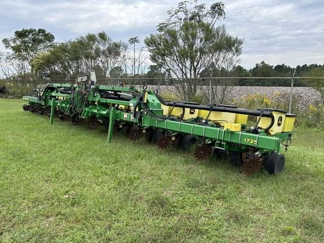 Image of John Deere 1725 equipment image 1