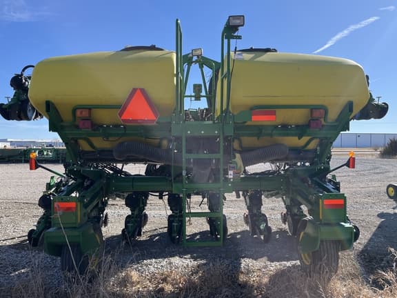 Image of John Deere 1725 equipment image 4