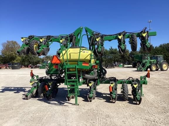 Image of John Deere 1725 Primary image