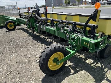 Main image John Deere 1735