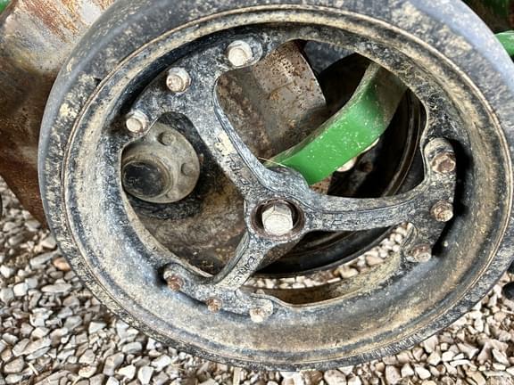 Image of John Deere 1775 equipment image 4
