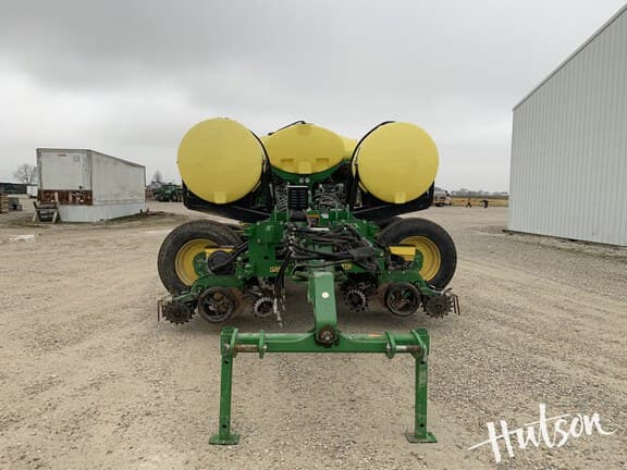 Image of John Deere 1775 equipment image 1