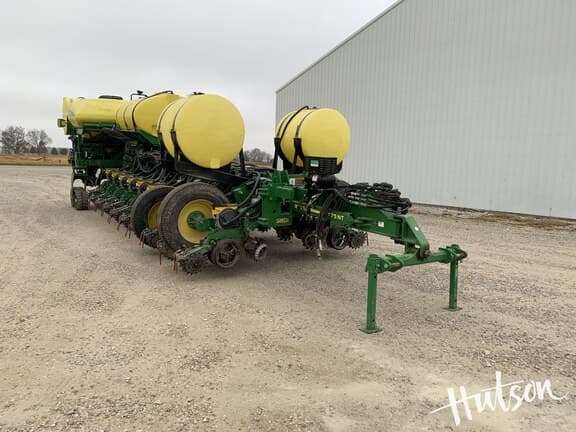 Image of John Deere 1775 Primary image