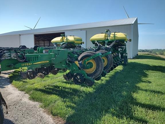 Image of John Deere 1775 equipment image 1