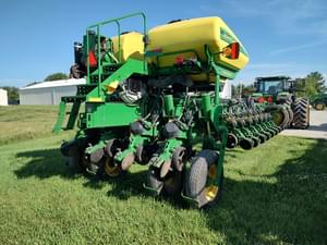 2017 John Deere 1775 Image