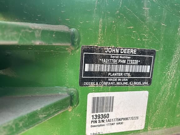 Image of John Deere 1775 equipment image 2