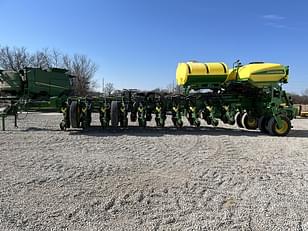 Main image John Deere 1775 10