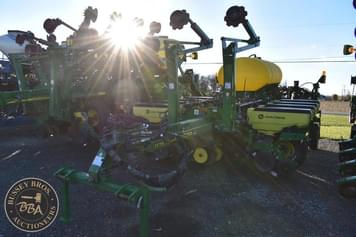 Main image John Deere 1775