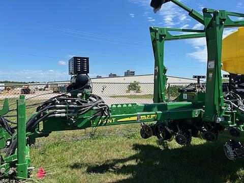 Image of John Deere 1775 equipment image 1