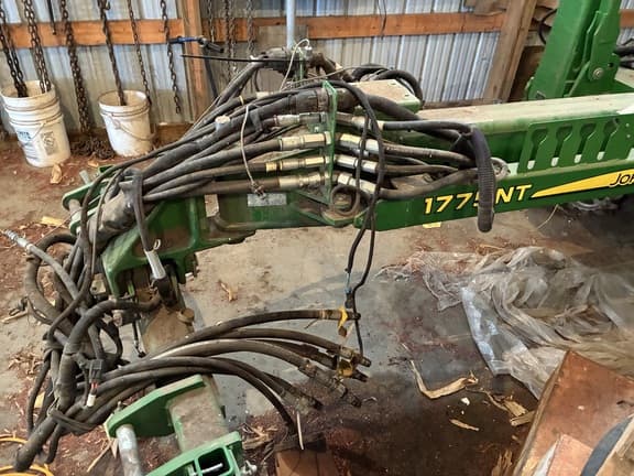 Image of John Deere 1775 equipment image 4