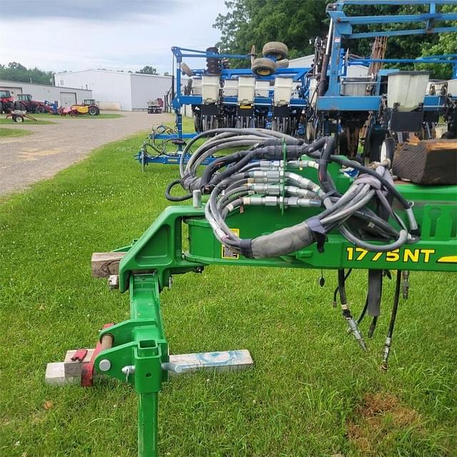 Image of John Deere 1775 equipment image 1