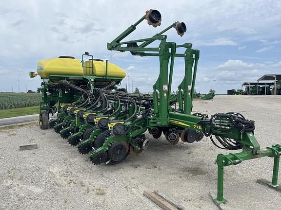 Image of John Deere 1775 equipment image 1