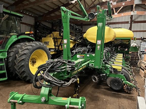 Image of John Deere 1775 Primary image