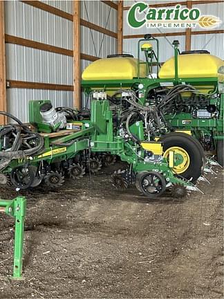 Image of John Deere 1775 Primary image