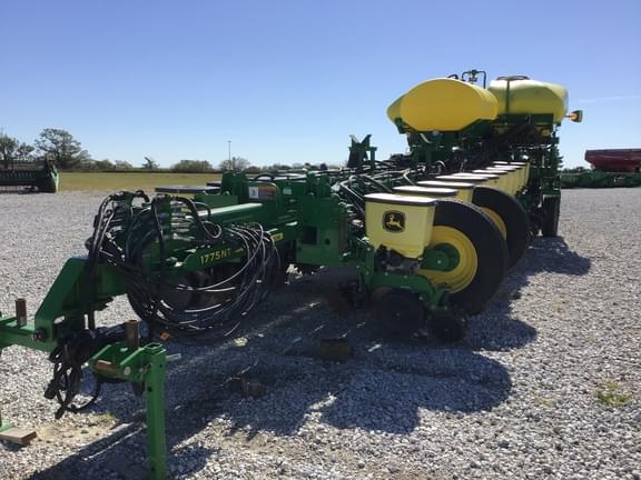 Image of John Deere 1775 equipment image 2