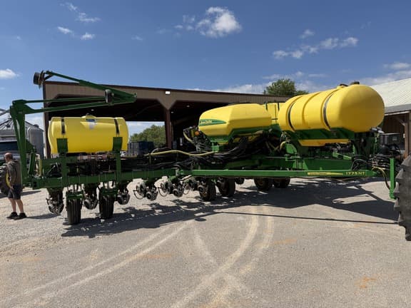 Image of John Deere 1775 Primary image
