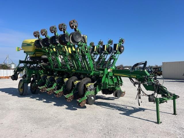 2017 John Deere 1795 Equipment Image0