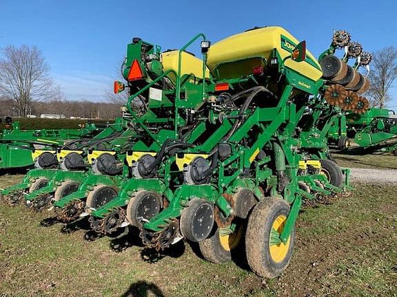 Image of John Deere 1795 Primary image