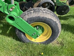 Main image John Deere 1795 8