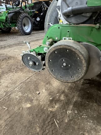 Image of John Deere 1795 equipment image 3