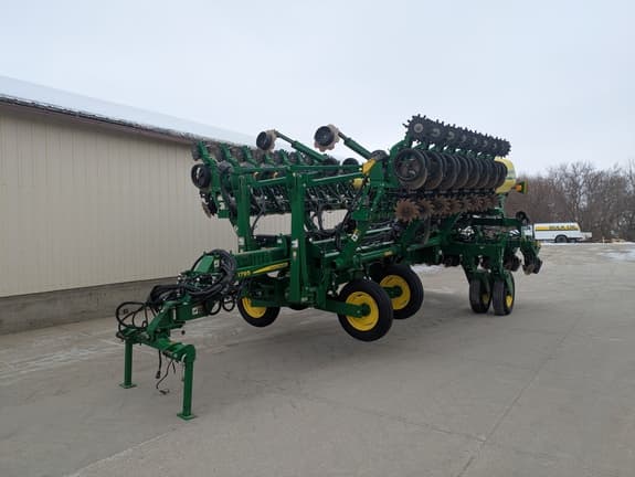 Image of John Deere 1795 equipment image 2