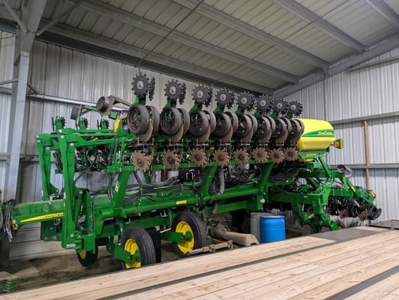 Image of John Deere 1795 Primary image