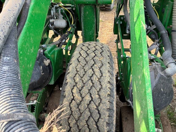 Image of John Deere 1795 equipment image 4