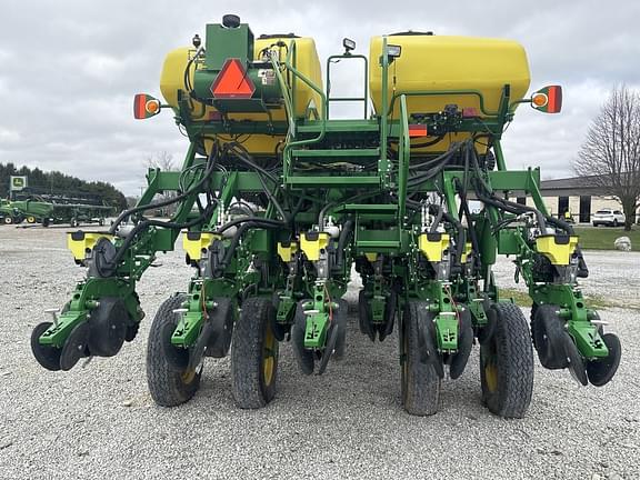 Image of John Deere 1795 equipment image 4