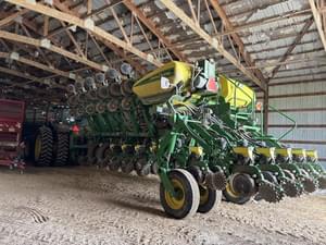 2017 John Deere 1795 Image