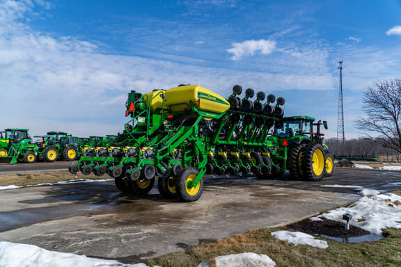 2017 John Deere 1795 Equipment Image0