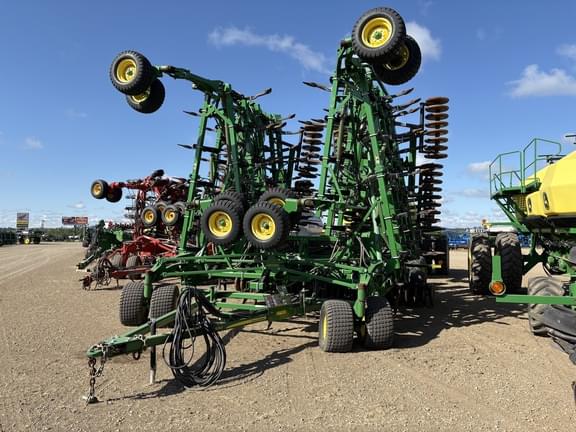 Image of John Deere 1830 equipment image 1