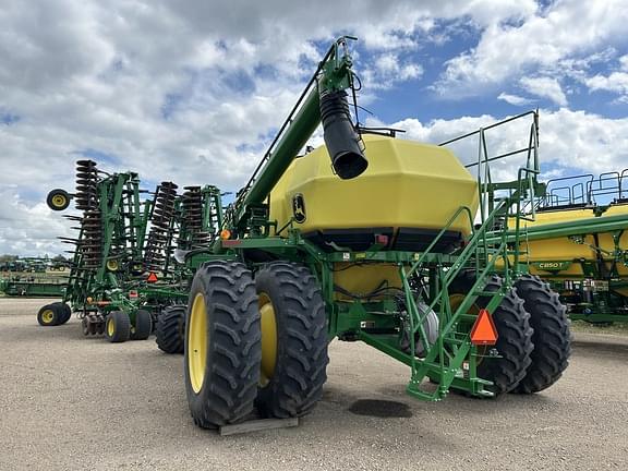 Image of John Deere 1830 equipment image 3
