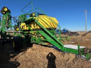 Image of John Deere 1830 equipment image 3