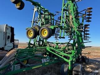 Image of John Deere 1830 equipment image 1