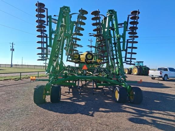 Image of John Deere 1830 equipment image 3