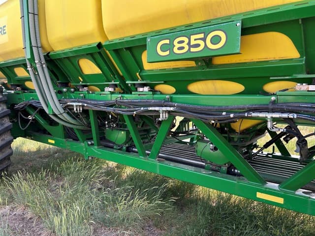 Image of John Deere 1870 equipment image 4