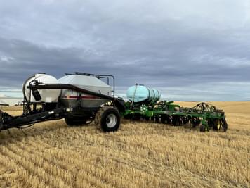 Main image John Deere 1870