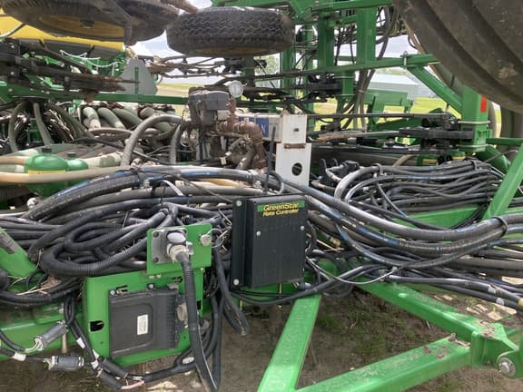 Image of John Deere 1870 equipment image 3