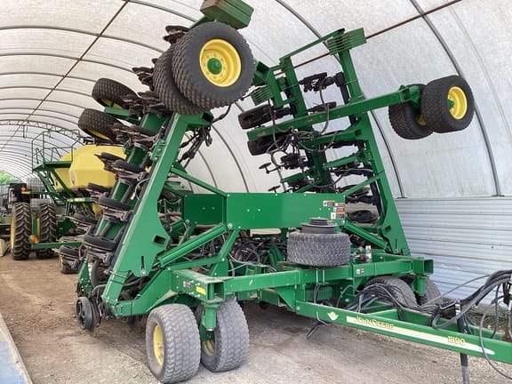 2017 John Deere 1890 Equipment Image0