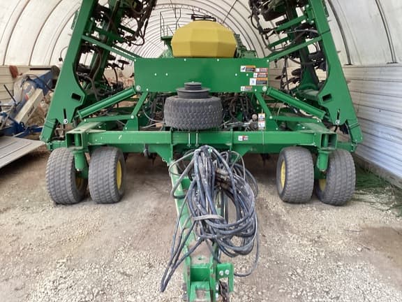 Image of John Deere 1890 equipment image 1