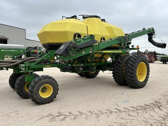 Image of John Deere 1890 equipment image 3