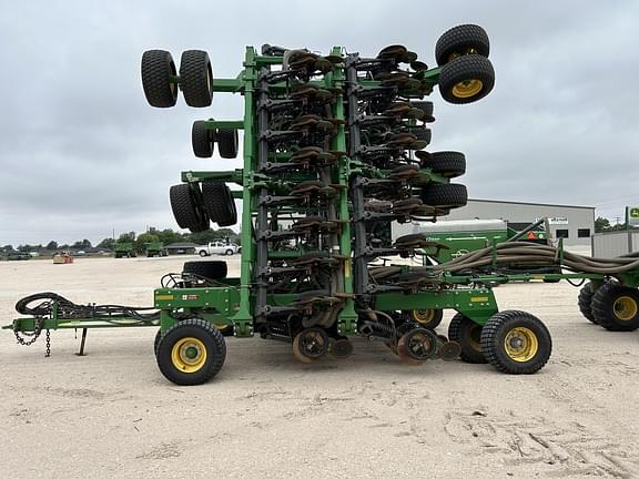 Image of John Deere 1890 equipment image 1